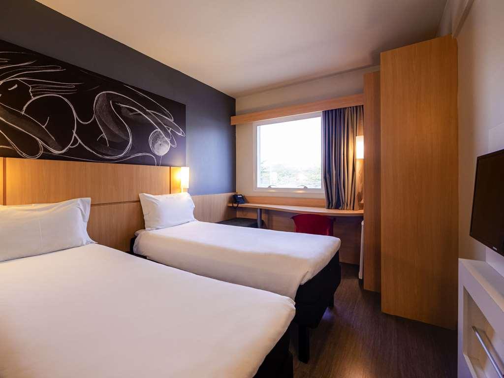 Hotel Ibis Guaratingueta Aparecida - Circuito Da Fe Pokoj fotografie
