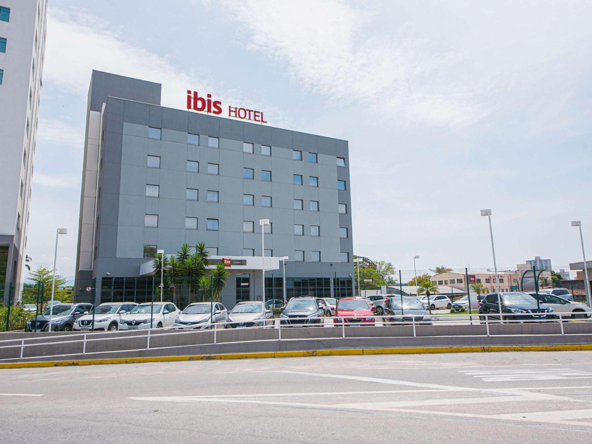 Hotel Ibis Guaratingueta Aparecida - Circuito Da Fe Exteriér fotografie