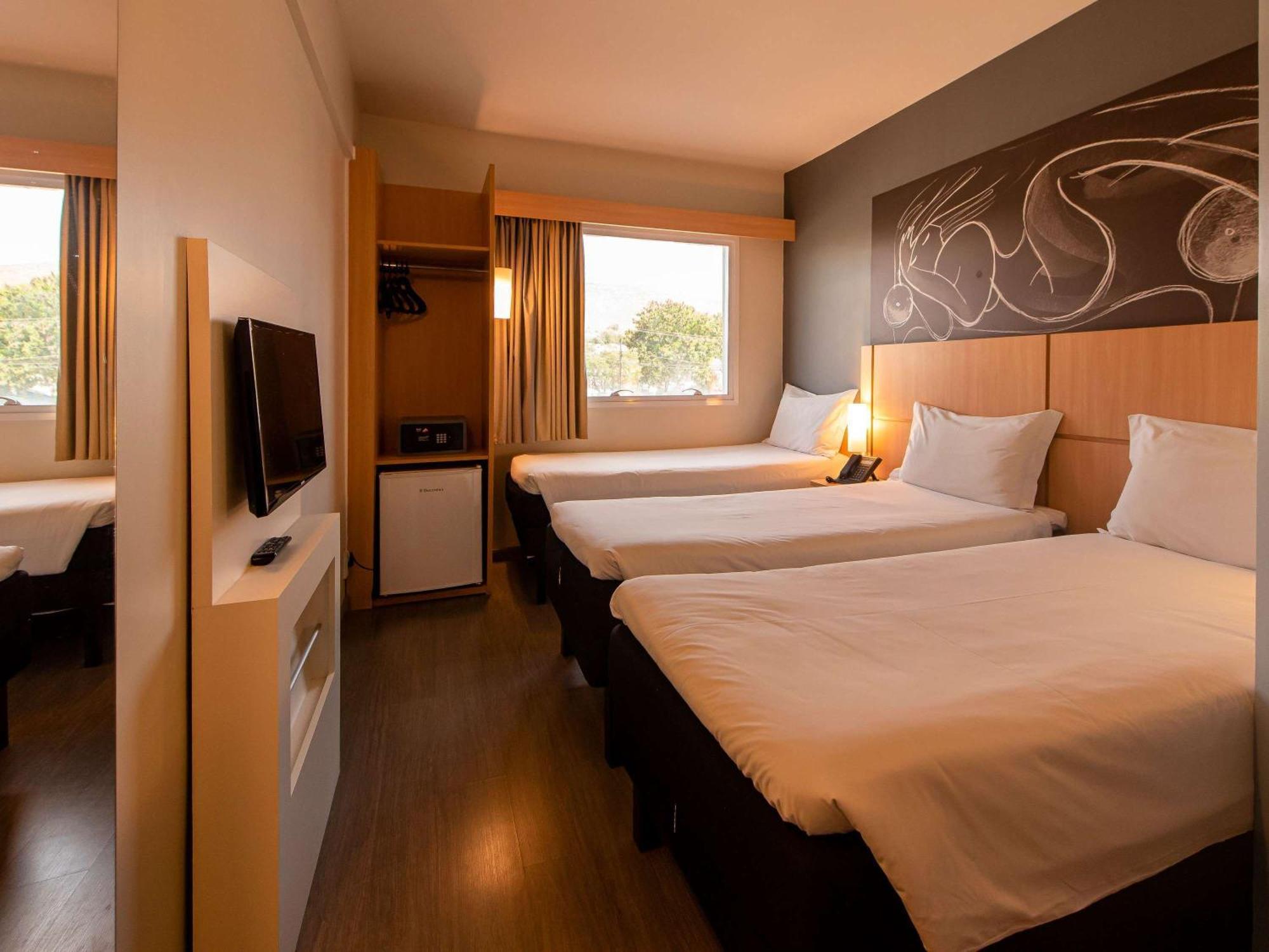 Hotel Ibis Guaratingueta Aparecida - Circuito Da Fe Exteriér fotografie