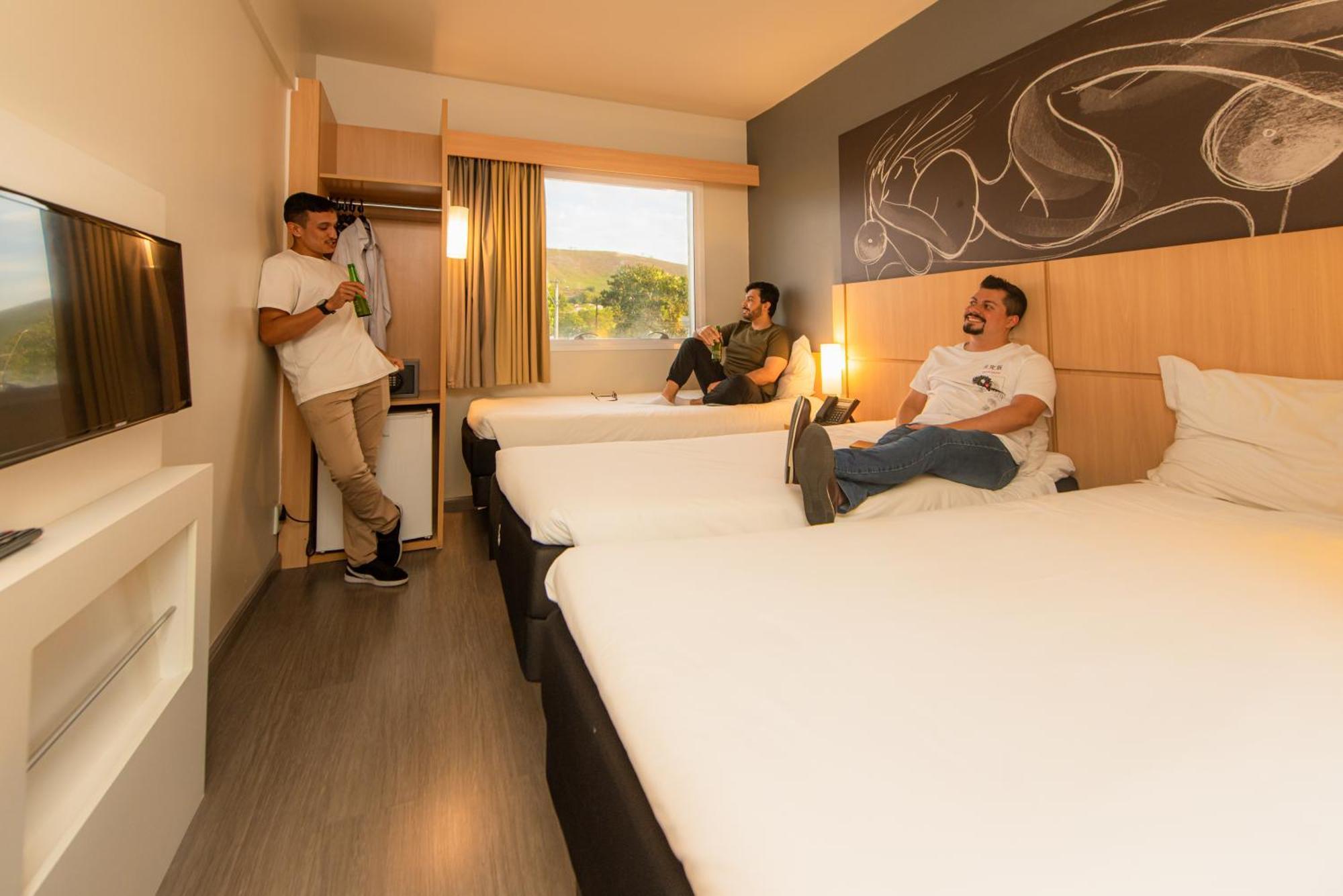 Hotel Ibis Guaratingueta Aparecida - Circuito Da Fe Exteriér fotografie
