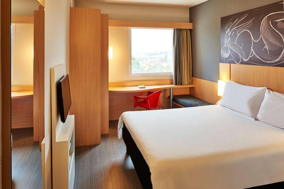Hotel Ibis Guaratingueta Aparecida - Circuito Da Fe Exteriér fotografie
